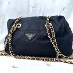 プラダ　チェーンショルダーバッグ　三角ロゴ　キルティング　サフィアーノ　ブラック