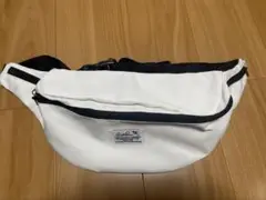 アーノルドパーマー ウエストポーチ ボディバック　白
