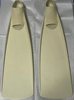 2025/美品】GULL バラクーダフィン M ホワイト ケース付 - メルカリ