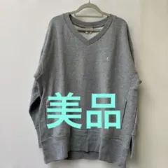 vネックトレーナー