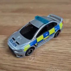 トミカNO.67 三菱ランサーエボリューションX(英国警察仕様)