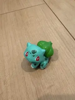 ポケモン　フシギダネ　フィギュア 小型