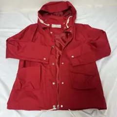 マウンテンパーカー 赤
