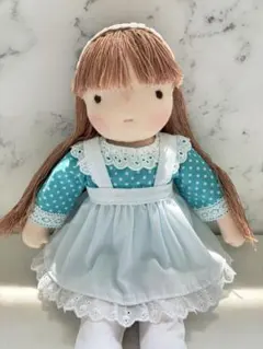 米山京子先生の教室で作りました。青と白の花柄ドレスの人形 米山京子先生の教室で作りました。青と白の花柄ドレスの人形 - メルカリ