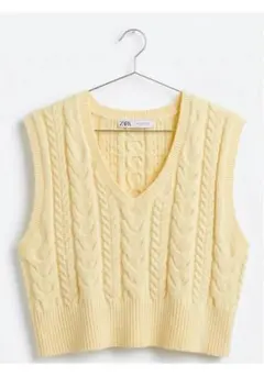 ZARA ケーブルニットベスト イエロー
