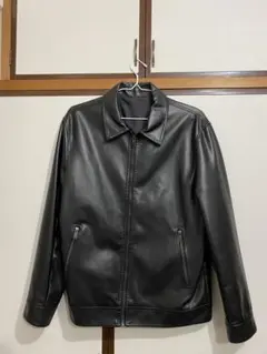 黒のレザージャケット