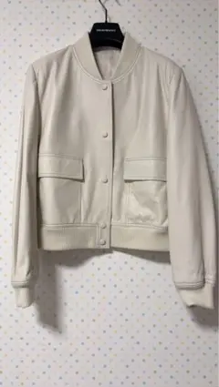 アイボリー レザークロップドジャケット