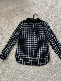 アーバンリサーチロッソ　ネイビーとホワイトのチェック柄シャツ