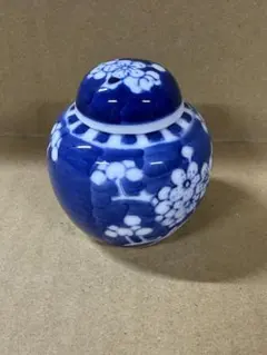 ヴィンテージ　ジンジャージャー　染付 蓋物 陶器 壺 梅柄　小物入れ ヴィンテージ ジンジャージャー 染付 蓋物 陶器 壺 梅柄 小物入れ