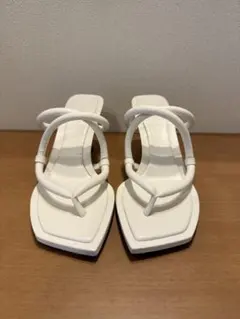 JIMMY CHOO ホワイト サンダルのサムネイル