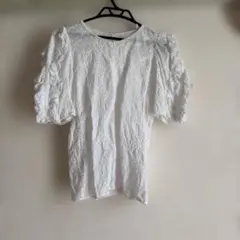 アナイ購入　AGLINI ホワイト 刺繍 フリル 半袖ブラウス イタリア製のサムネイル
