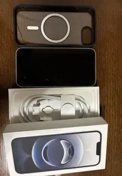 【限定値下げ】iPhone16e 本体【バッテリー残量100%、箱、ケーブル付】 限定値下げ】iPhone16e 本体【バッテリー残量100%、箱、ケーブル付