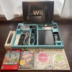 任天堂 Nintendo Wii 本体 ブラック リモコン3本 ソフト４本セット