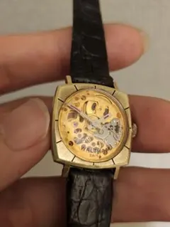 WALTHAM のスケルトン K14 腕時計 ビンテージ感がとても良い雰囲気で