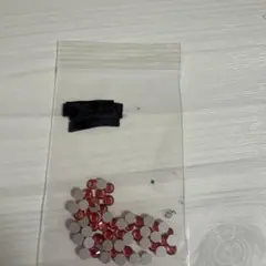 スワロフスキーネイルストーン　赤丸型ネイルパーツ