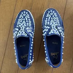 Christian Louboutin ネイビースパイクローファー