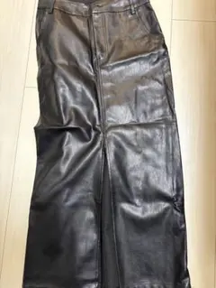 黒レザー ロングスカート