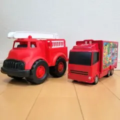 トミカ　運ぶよトラック　グリーントイズ　ファイヤートラック　2台