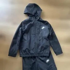 《値下げ中》 NIKE ウィンドブレーカー 上下セット 130〜140cmのサムネイル