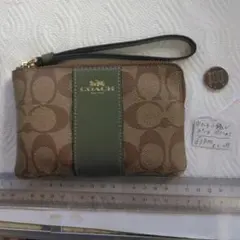 COACH ブラウン グリーン ポーチ