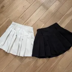 ミニスカート 白・黒　2枚セット プリーツスカートのサムネイル