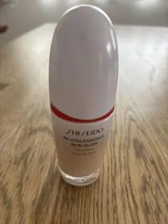 SHISEIDO エッセンス スキングロウファンデーション 240
