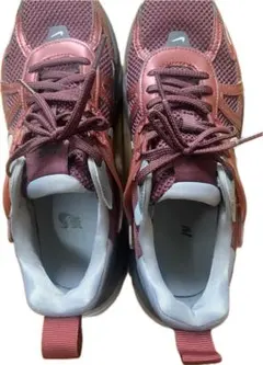 NIKE V2K RUN レッド　26センチ