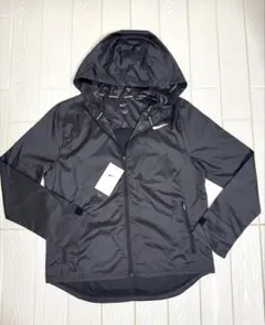 【新品】ナイキ ウィメンズ ランニングジャケット CU3218-010 ブラック