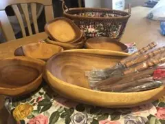 【未使用品】天然木　木の器　木製　食器　ウッド食器セット　昭和花柄カゴつき