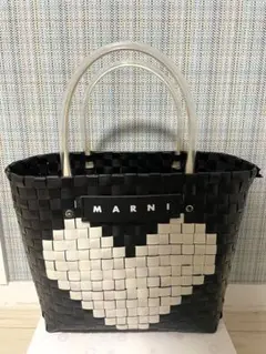 マルニ　カゴバッグ