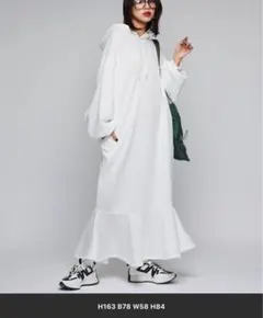 【新品】Narcissus フードマーメイドワンピース/スウェットワンピースのサムネイル