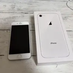 Apple iPhone 8 シルバー 本体