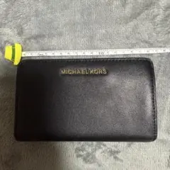 MICHAEL KORS ブラック二つ折り財布