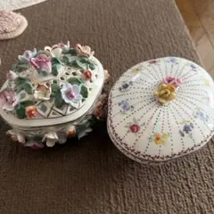 アンティーク　ヴィンテージ　小物入れ　薔薇　お花　花柄装飾の陶器製ボックス 2025年最新】小物入れ 陶器 薔薇の人気アイテム - メルカリ