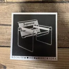 Supreme ステッカー モノクロデザイン