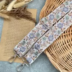 17.インド刺繍ショルダースラップ　スマホショルダー