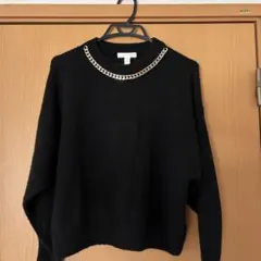 H&M チェーン付き ハイネックニット