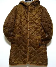 ブラウン キルティングジャケット フード付き
