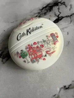 CathKidston ペブルハンドクリーム　ホワイトリリーの香りのサムネイル