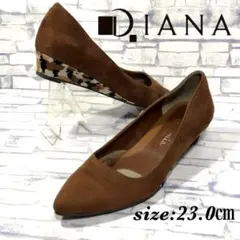 Artemis by DIANA スエード ポインテッドトゥ カモフラ ウェッジ