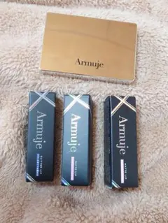 新品未使用　Armuje アイシャドウ　リップ　アルミュージュのサムネイル