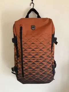 週末値下　ビクトリノックス　VXツーリング　バックパック　レッド
