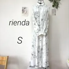 9546-3 リエンダ rienda 花柄ロングワンピース S 上品