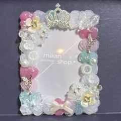 トレカケース　硬質ケース　ホイップデコ　リボン　王冠　花　赤　緑　ピンク　クリア