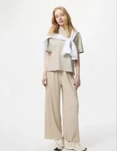 UNIQLO プリーツパンツ