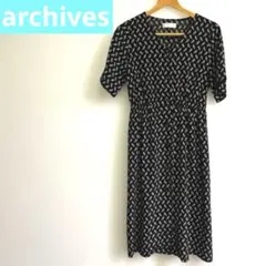 美品　アルシーヴ 花柄 半袖ひざ丈ワンピース　Mサイズのサムネイル