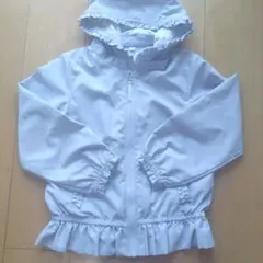 130サイズ 薄い水色 フリル付きジャンパー　ウィンドブレーカー