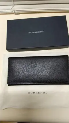 新品未使用のBURBERRY男性用二つ折り財布