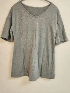 グレー Vネック 半袖Tシャツ