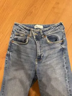 ZARAフレアジーンズ ライトブルー ハイウエスト